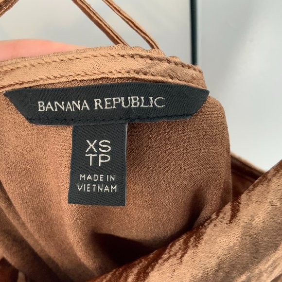 Banana Republic Gold Tank Top - Picture 5 of 7